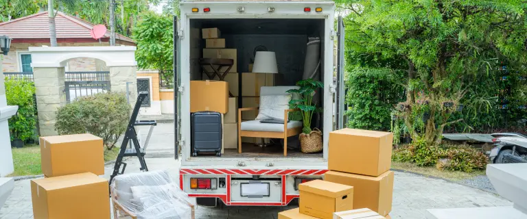 Professional home moving services in Dubai by UAE Mover covering packing, loading, transport, and unloading for safe relocation.